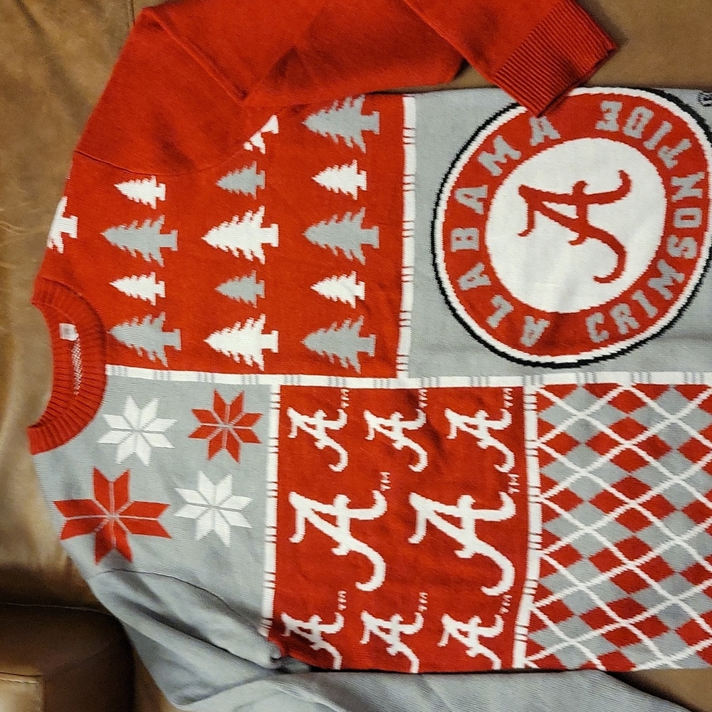 Alabama Crimson Tide Sweater Unisex Size Medium